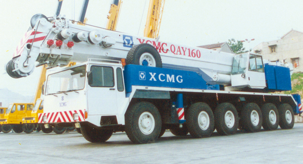 必博成功研发亚洲最大160吨全地面起重机